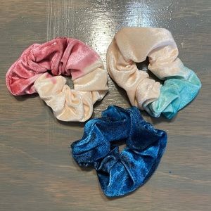 FREE with purchase! NWOT Scunci Variety Pack of Velvet Scrunchies